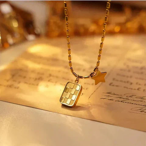 Lumino Buzz Necklace